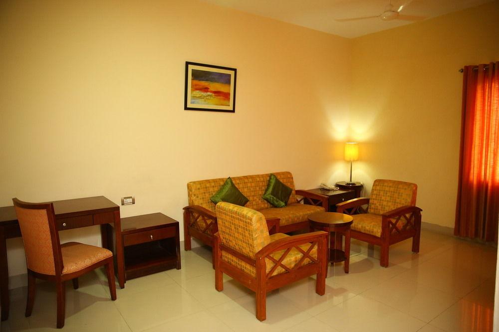 Oyo Townhouse 9 Hitech City Hyderabad Exterior photo
