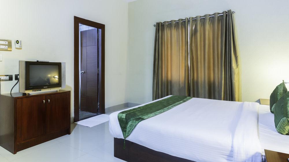 Oyo Townhouse 9 Hitech City Hyderabad Exterior photo