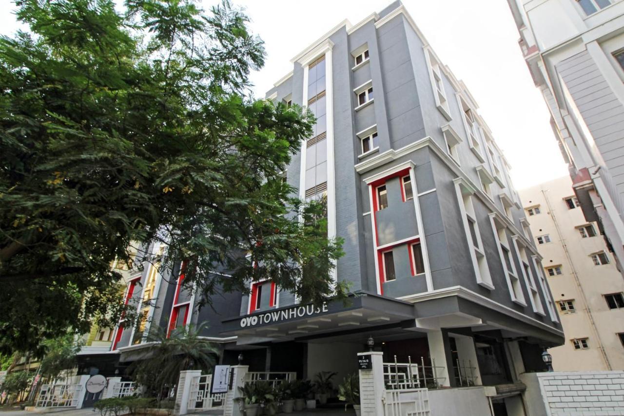 Oyo Townhouse 9 Hitech City Hyderabad Exterior photo