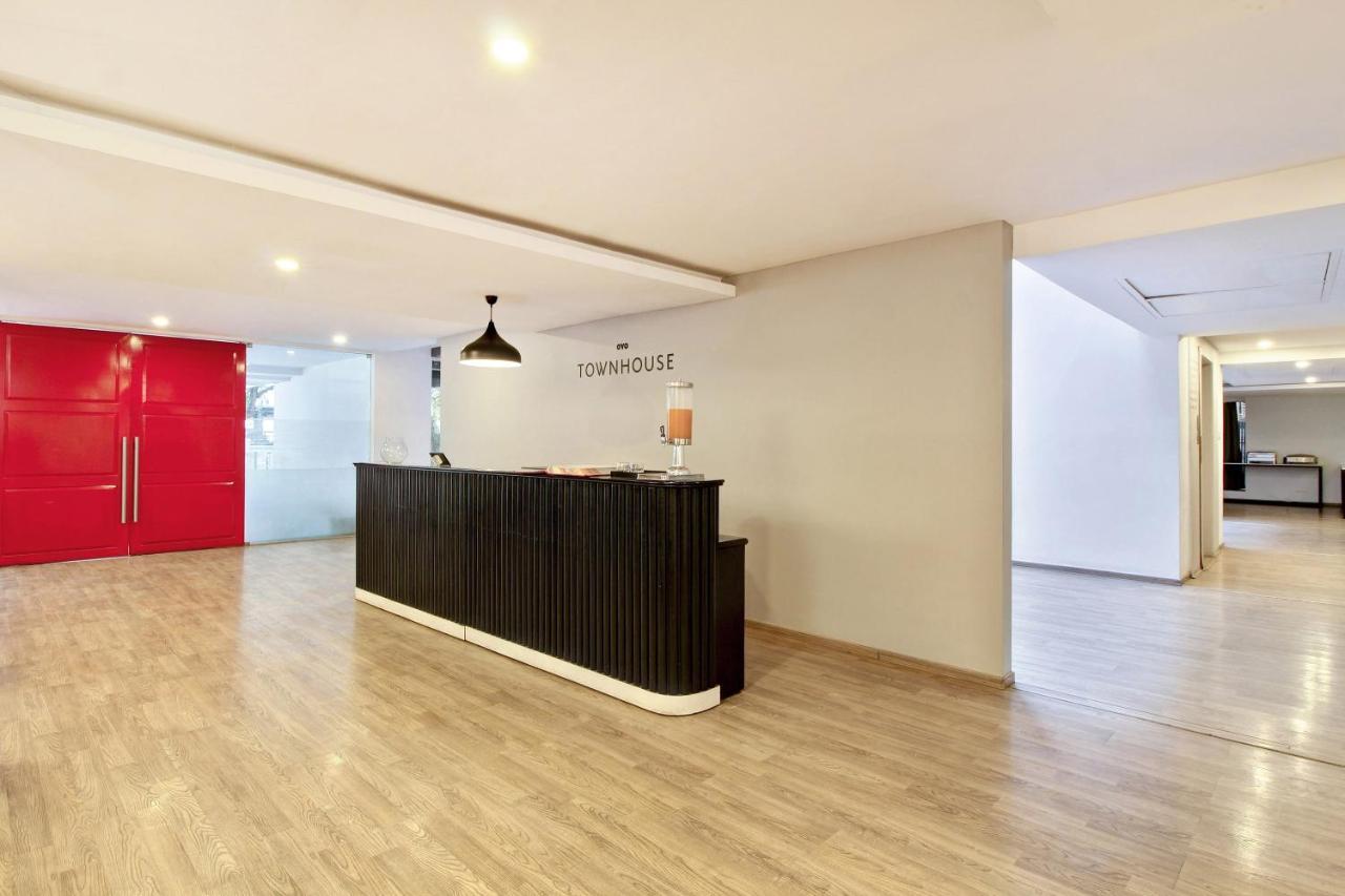 Oyo Townhouse 9 Hitech City Hyderabad Exterior photo